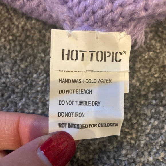 Hot Topic Purple Hat with Eyes and Bow - Picture 2 of 3